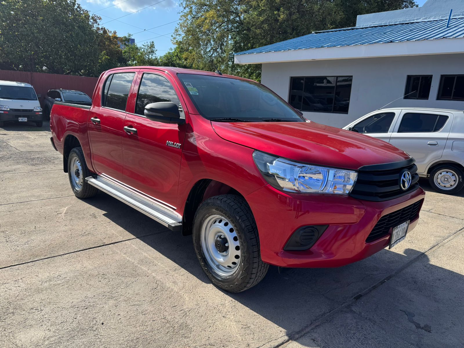 TOYOTA HILUX
